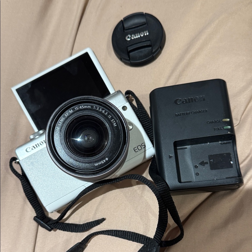 Canon EOS M200 Silver Digital Camera